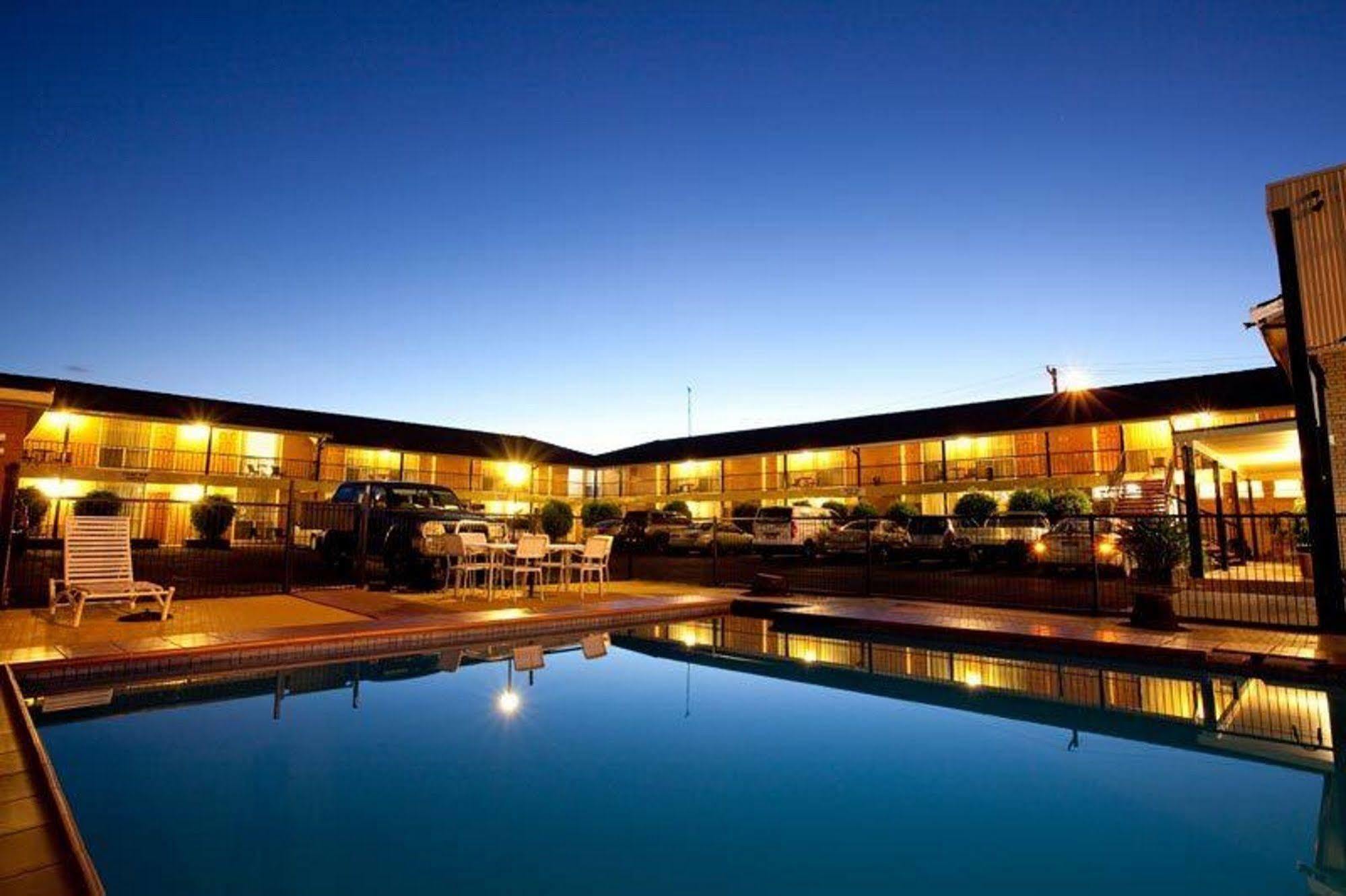 Golden West Motor Inn Dubbo Eksteriør billede